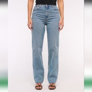 Abercrombie Curve Love Ultra High Rise 90s Straight Jean, 33
